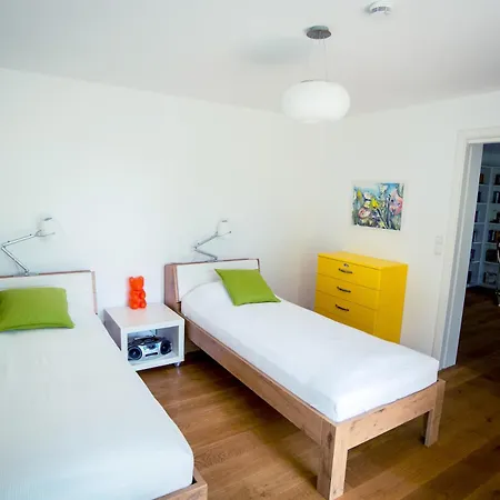 Seeufer - Exklusiv Direkt Am Mit Grosser Terrasse In Kressbronn *